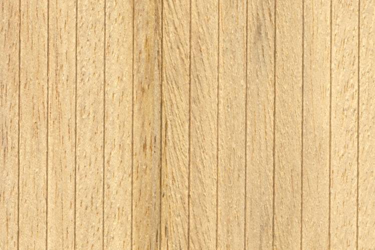 Holzplatten, -bretter und -profile